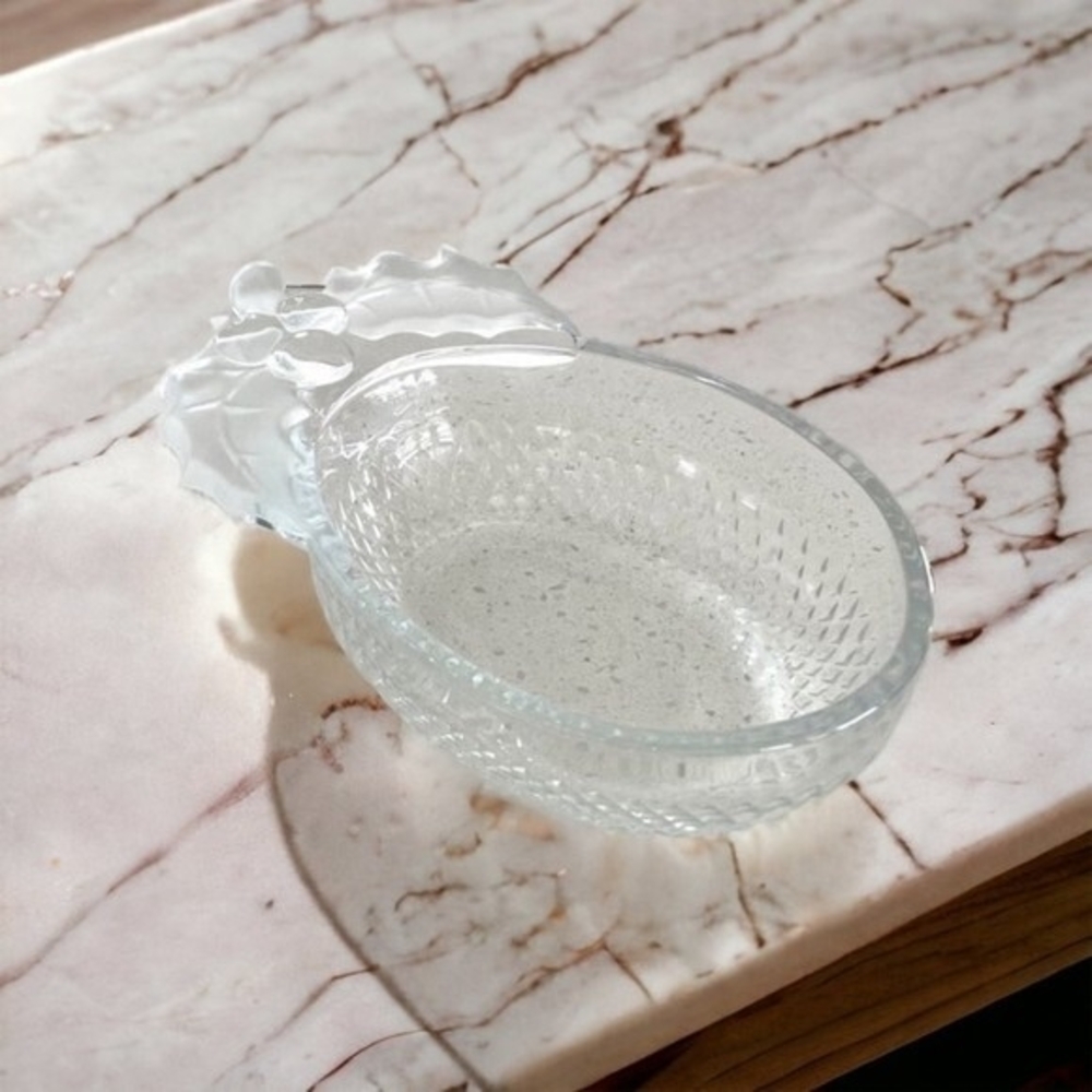 Vintage Grape Ice Glass Dessert Bowl Clear Textured Fruit Shape 6.75" Excellent